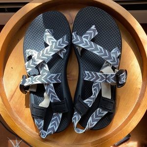 Chacos womens z/2 classic size 7
